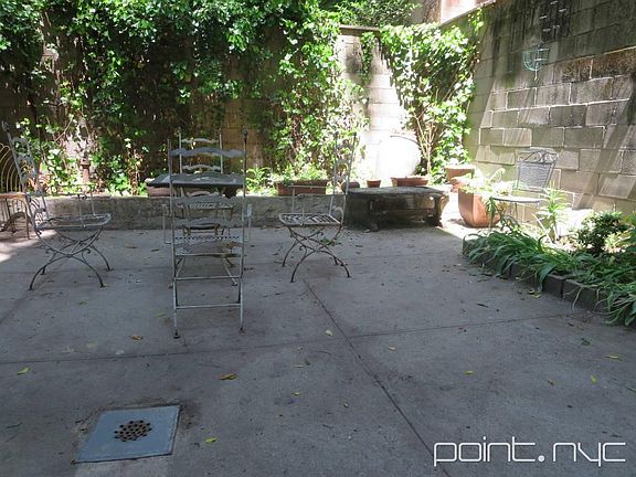 2nd image of 415 E 9th St APT 05