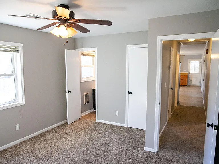 24 Barclay Dr — Photo 8