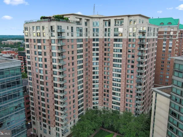 851 N Glebe Rd APT 1202, Arlington, VA 22203