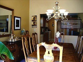 4th image of 615 Woodhaven Dr #1