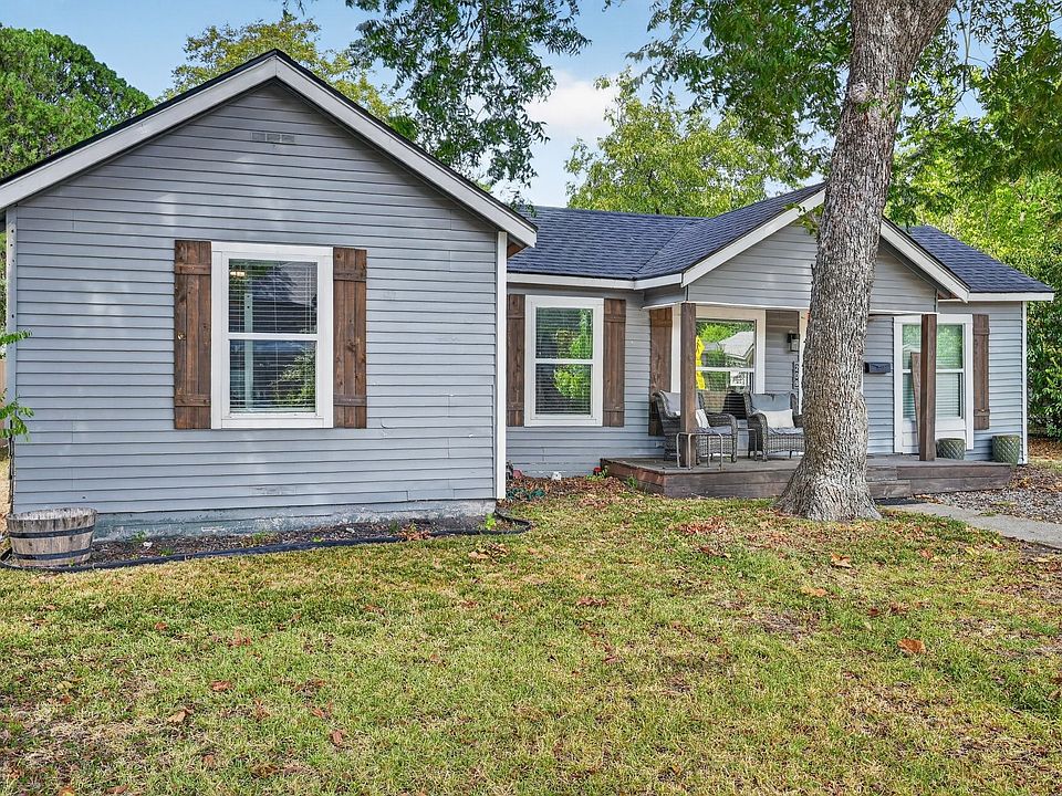 1st image of 209 Cynisca St