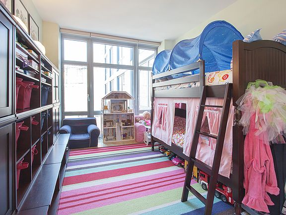 3rd image of 310 W 52nd St APT 4D