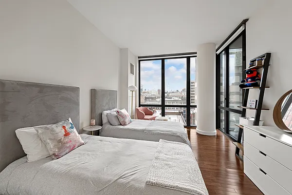 Sold by Compass | media 8