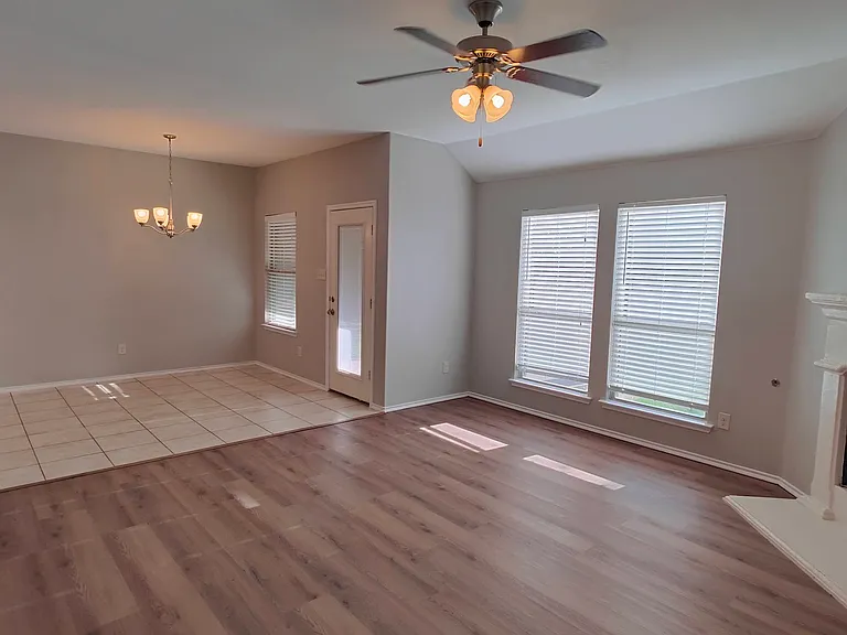 516 Rustic Oak Ln — Photo 17