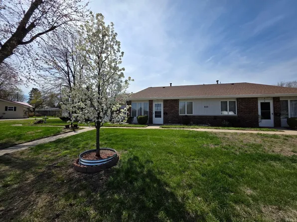 822 Woodlawn Ave, Monticello, IN 47960