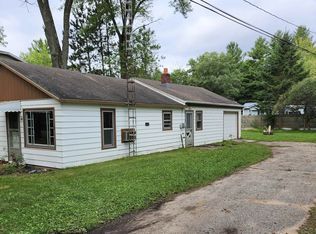 220 Wood St, Redgranite, WI 54970