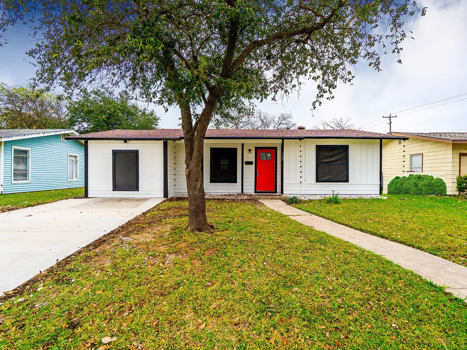 3 bed, 1400 sqft, $1,600 — Photo 1