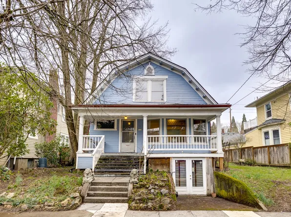 3543 SE Washington St, Portland, OR 97214