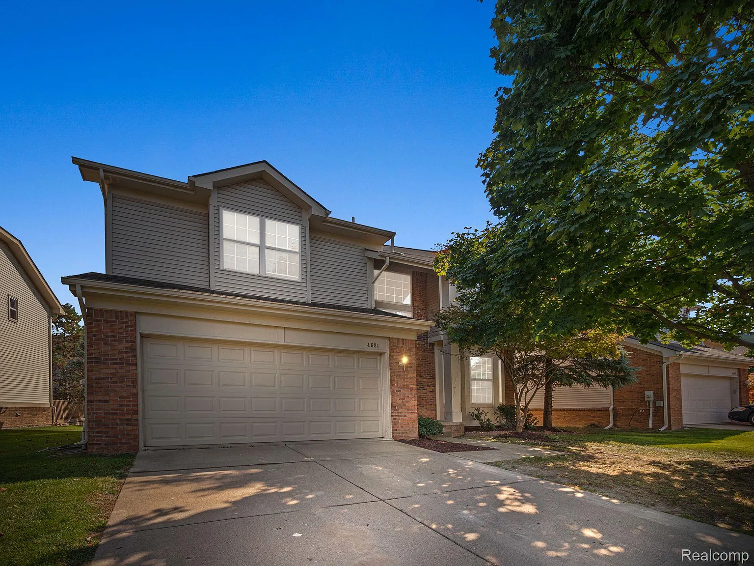 4681 Amberwood Ct photo 1