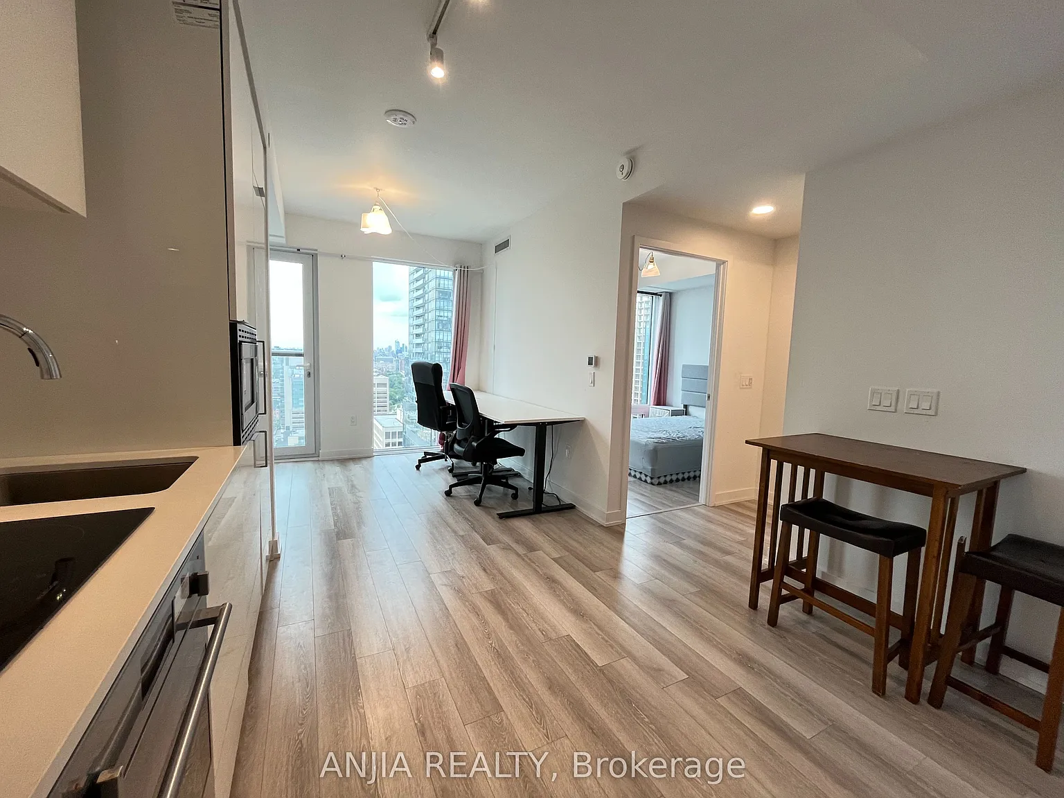 1 bed, $2,350 — Photo 4