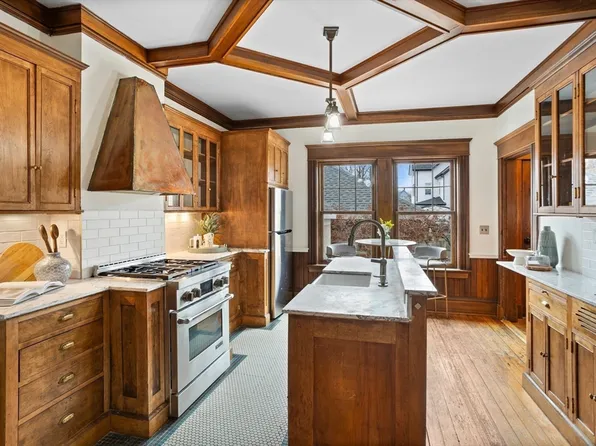 29 Boston Ave #29, Medford, MA 02155