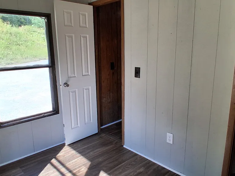 120 Joyner Ln — Photo 8