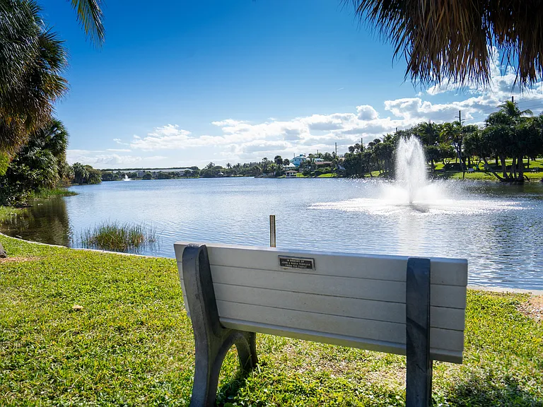 Pelican Lake North Fountain
