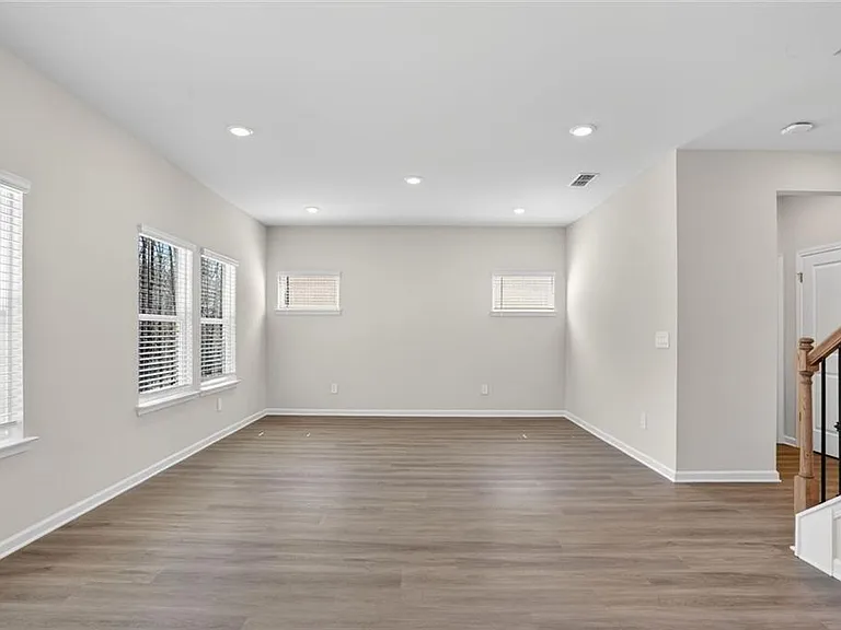 6929 Winchester Pl — Photo 16