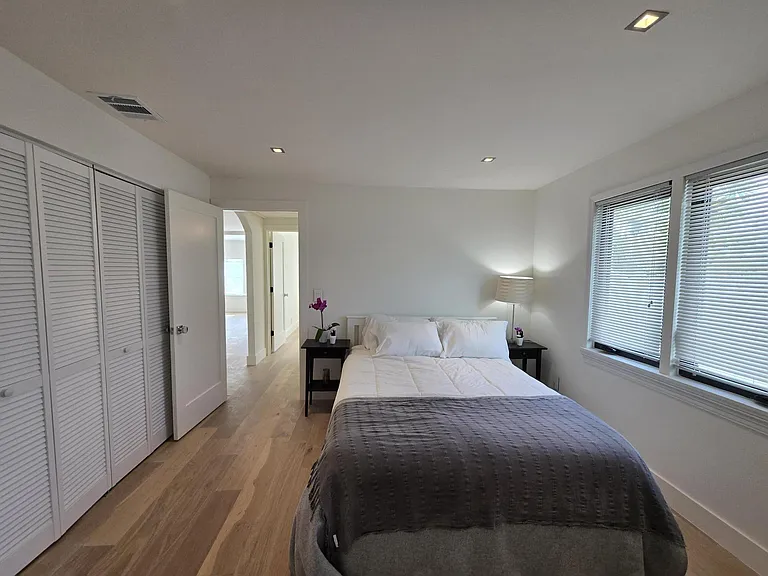 3809 S Olive Ave — Photo 11