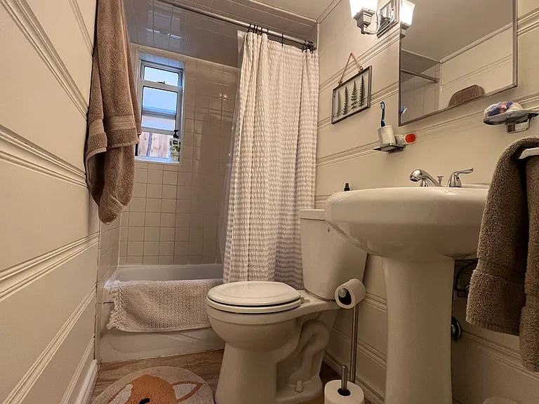 539 Dewey Ave #1 — Photo 13