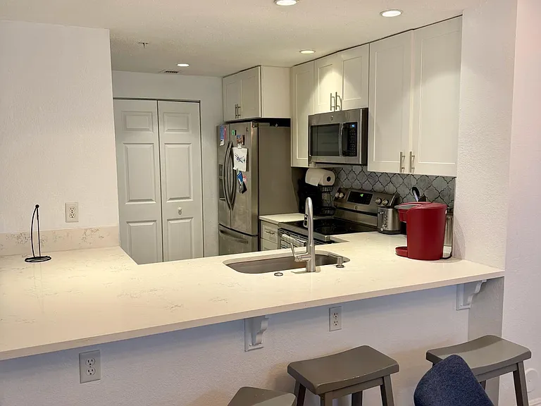 3018 Alcazar Pl #101 — Photo 7