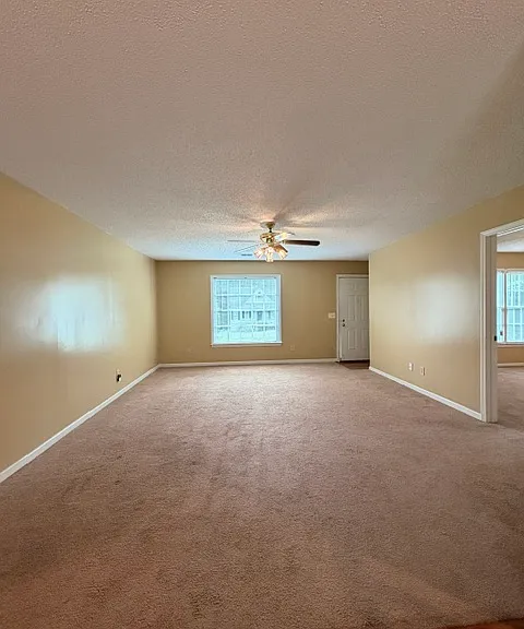 101 Riverwalk Way — Photo 8