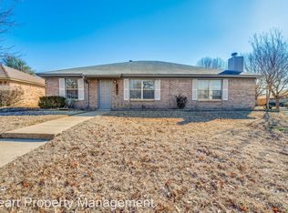 6231 Hott Springs Dr, Arlington, TX 76001