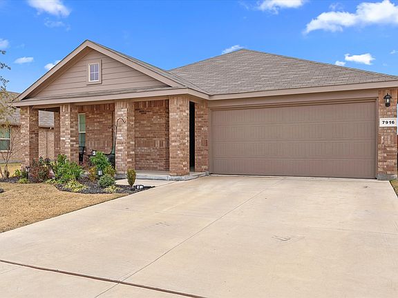 3rd image of 7916 Oaktown Dr