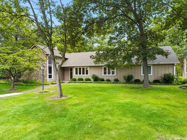 1007 W Shoreline Ct, Dunlap, IL 61525