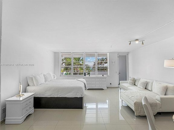 2nd image of 100 Lincoln Rd #417