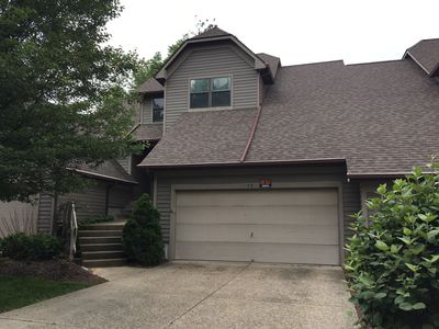 18 Harbour View Dr, Akron, OH, 44319