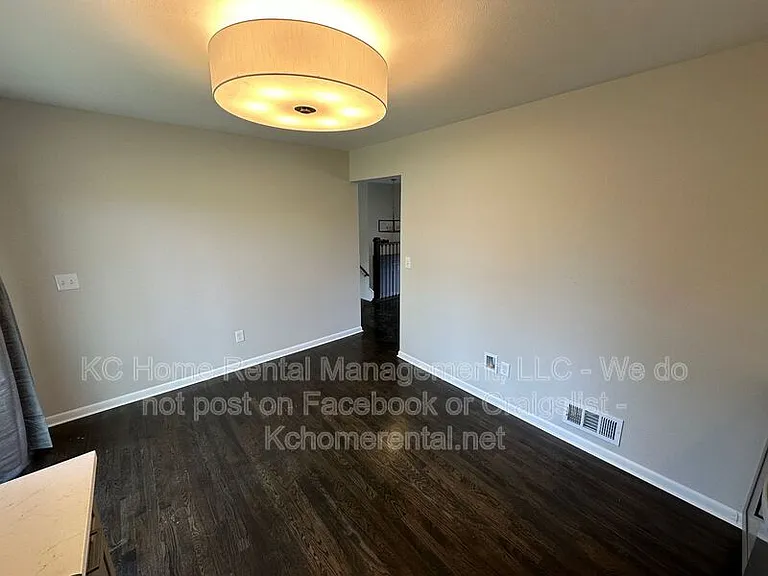 5012 Powell Ave — Photo 5