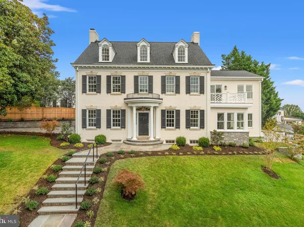 1814 Edgehill Dr, Alexandria, VA 22307