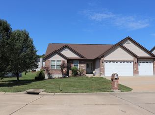 211 Longleaf Pine Dr, Festus, MO 63028