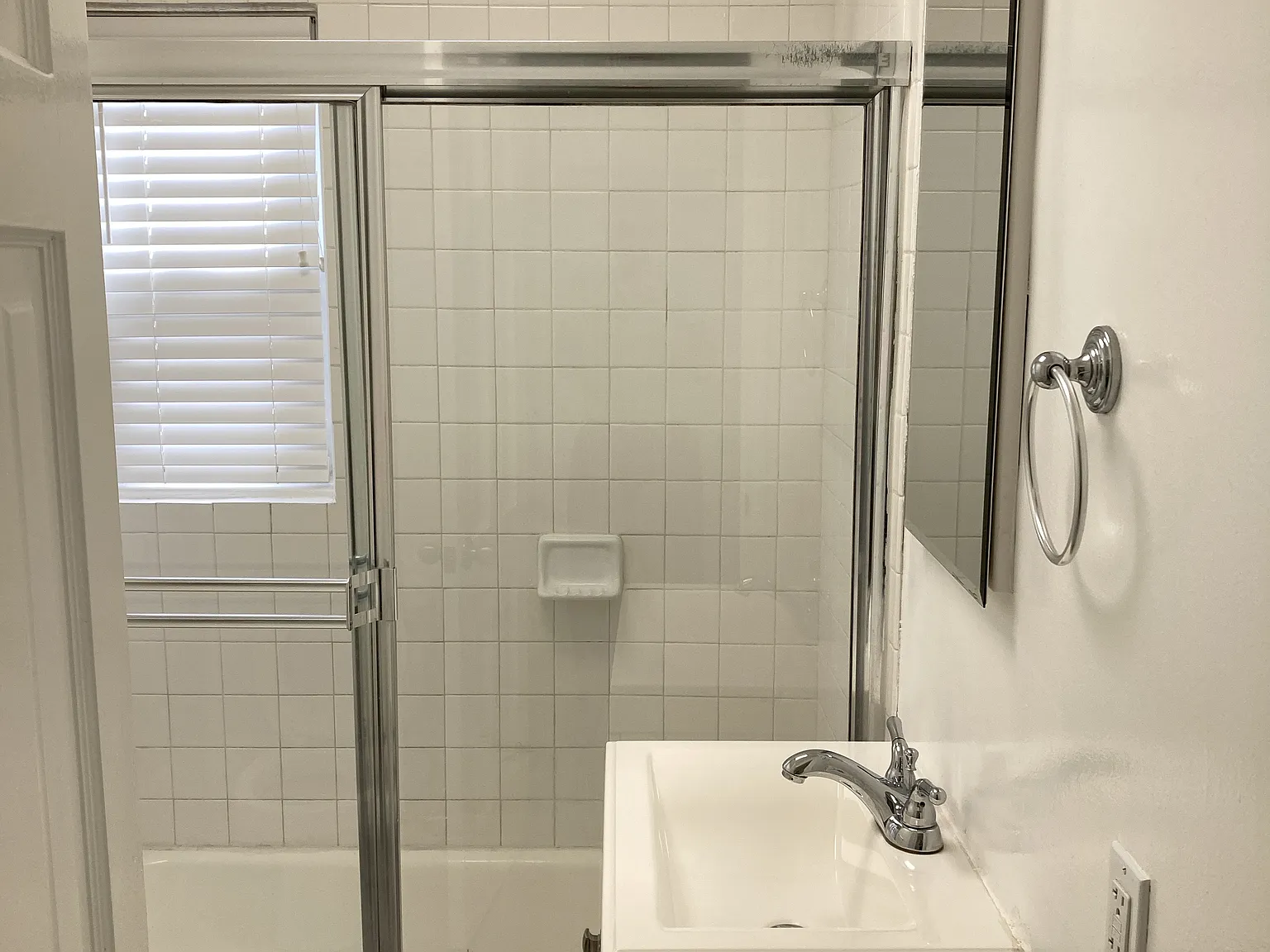 Studio, $2,395 — Photo 4