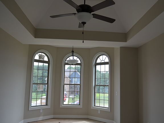 5th image of 1029 Chagford Dr
