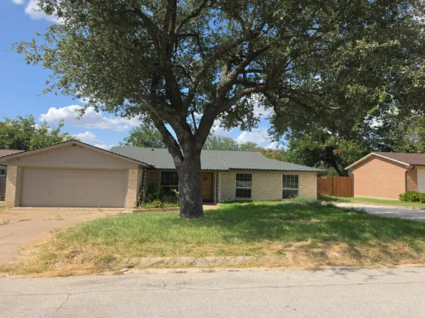 2100 Rockmoor Dr, Edgecliff Village, TX 76134