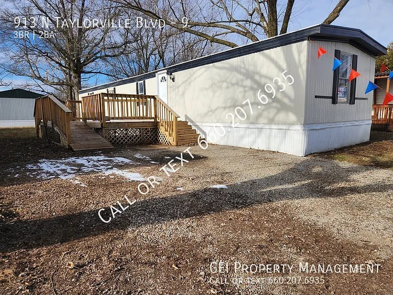 913 N Taylorville Blvd #9 — Photo 19