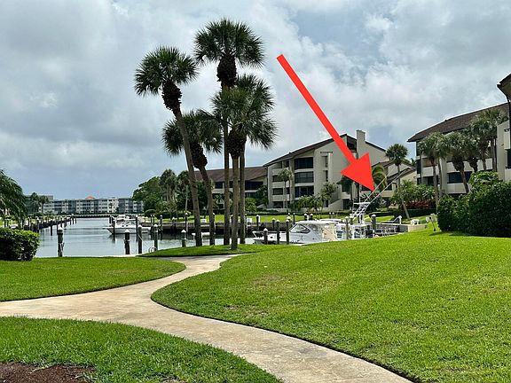 2nd image of 1124 Marine Way #D2r