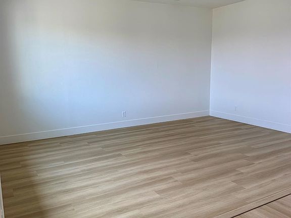 2nd image of 165 W Deodar Ln