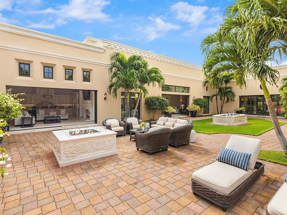 4520 Kahala Ave