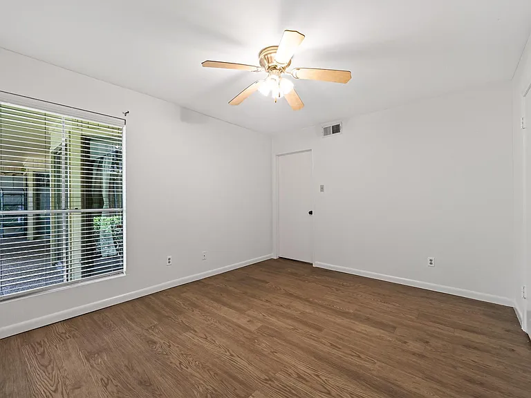 800 Post Oak Blvd #73 — Photo 10