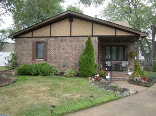 30 Saint Charles Pl, Runnemede, NJ 08078