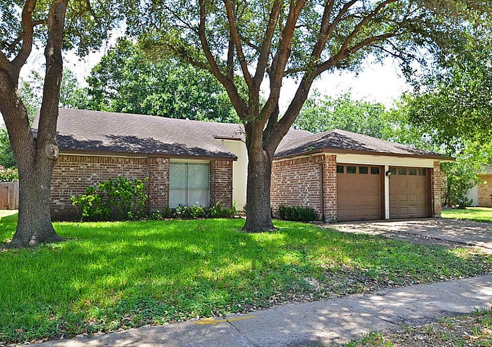 1st image of 2610 Olster Dr