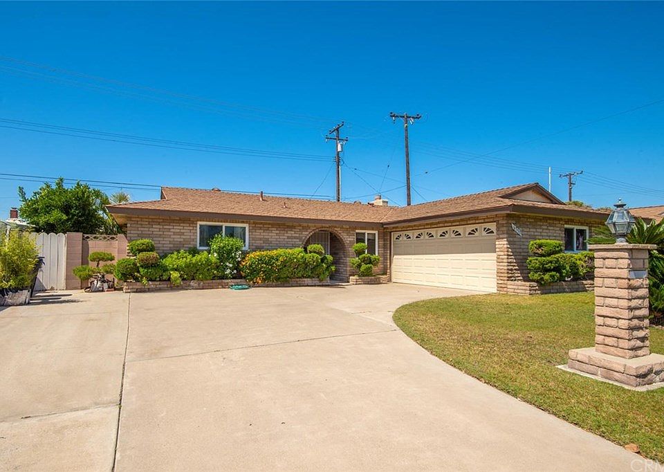 1st image of 6751 Santa Catalina Ave