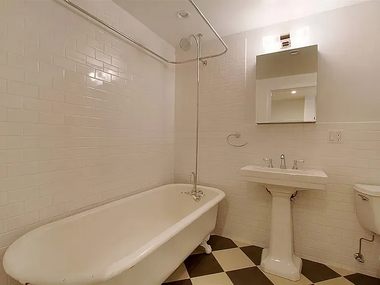 332 Mac Donough St #1 — Photo 4