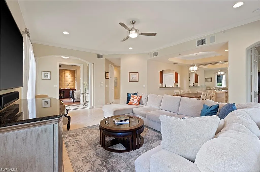 3 bed, 2.0 bath, 2159 sqft, $18,000 — Photo 2
