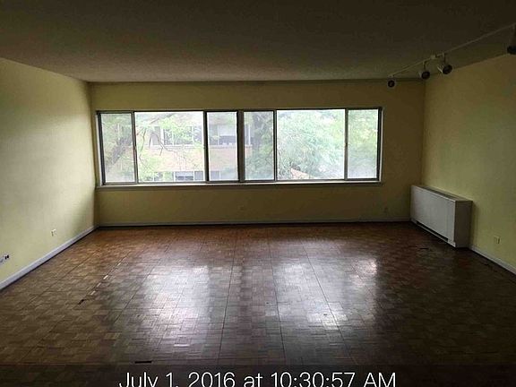 3rd image of 2650 Central Dr APT 2N