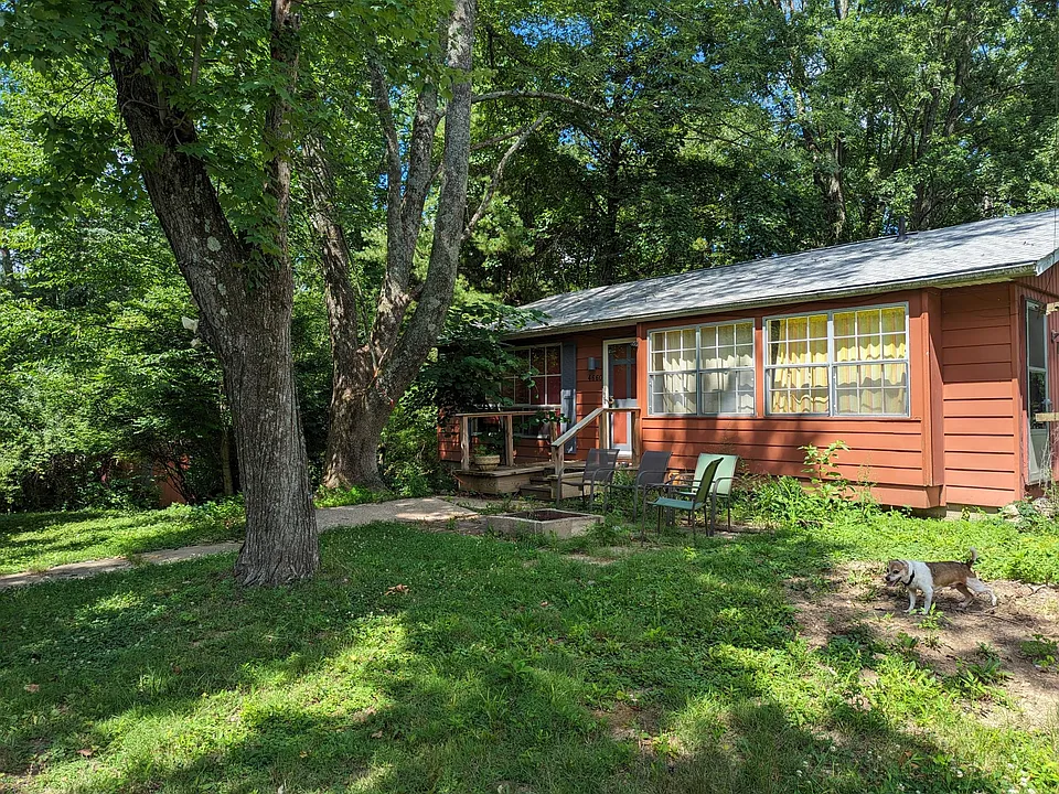 4660 N Happy Hollow Rd