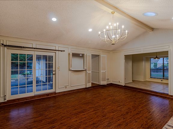 5th image of 2507 Radcliffe Dr