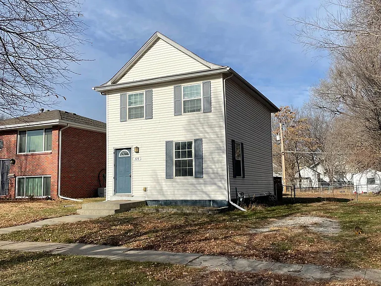 728 Rose St — Photo 1