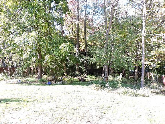 3rd image of 694 Kennebec Ave