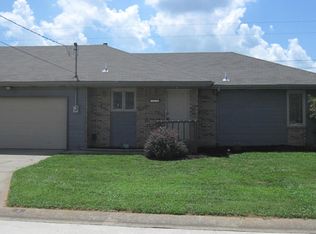 3150 S Sagamont Ave, Springfield, MO 65807