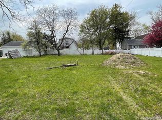 306 E Elza Ave, Hazel Park, MI 48030